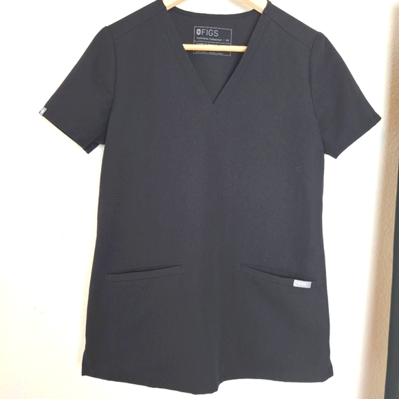 Figs Set of Black Livingston Scrub Pants & Casma Top Size XS - Picture 3 of 12